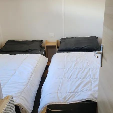 Mobile With Plancha & Pool Access בית נופש