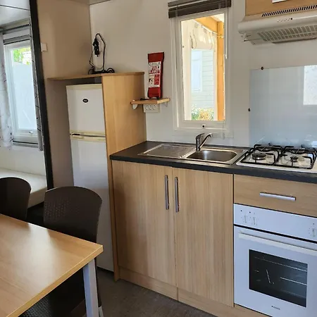 בית נופש Mobile With Plancha & Pool Access