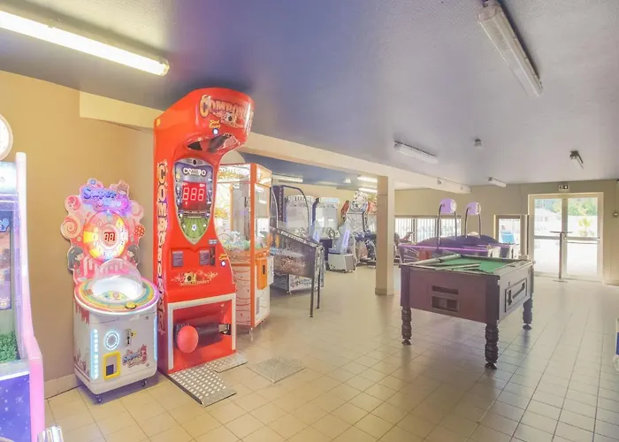 Mobile With Plancha & Pool Access *